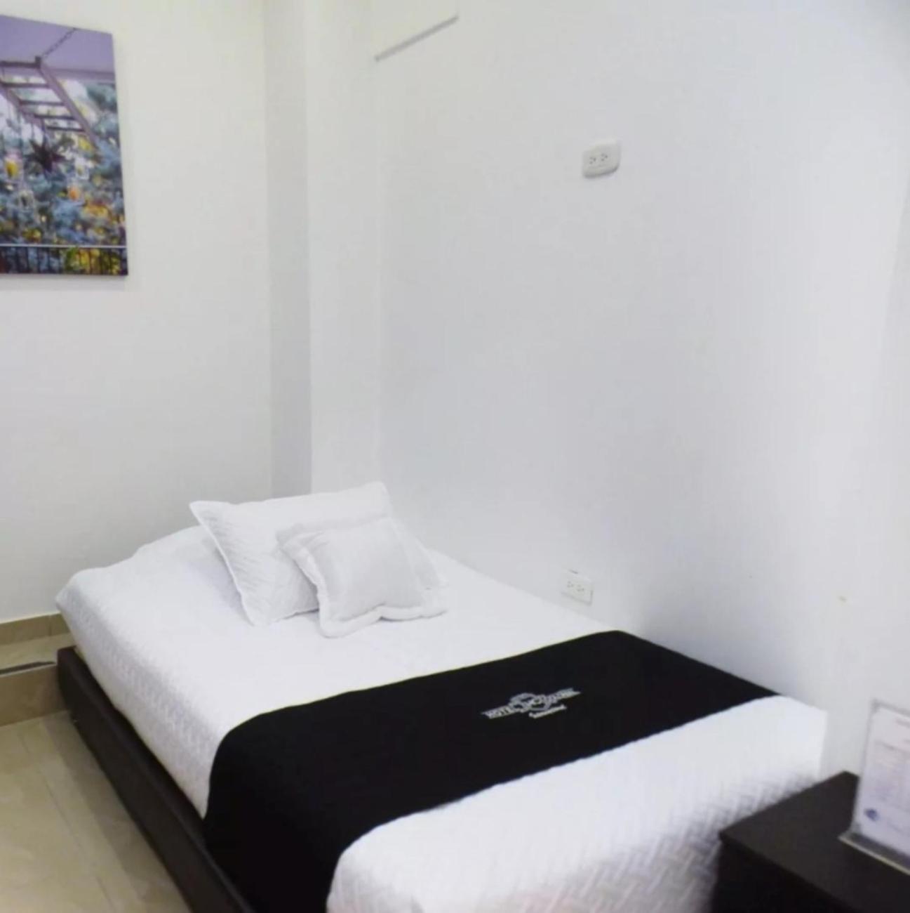 בוגוטה Hotel Colonial Internacional מראה חיצוני תמונה
