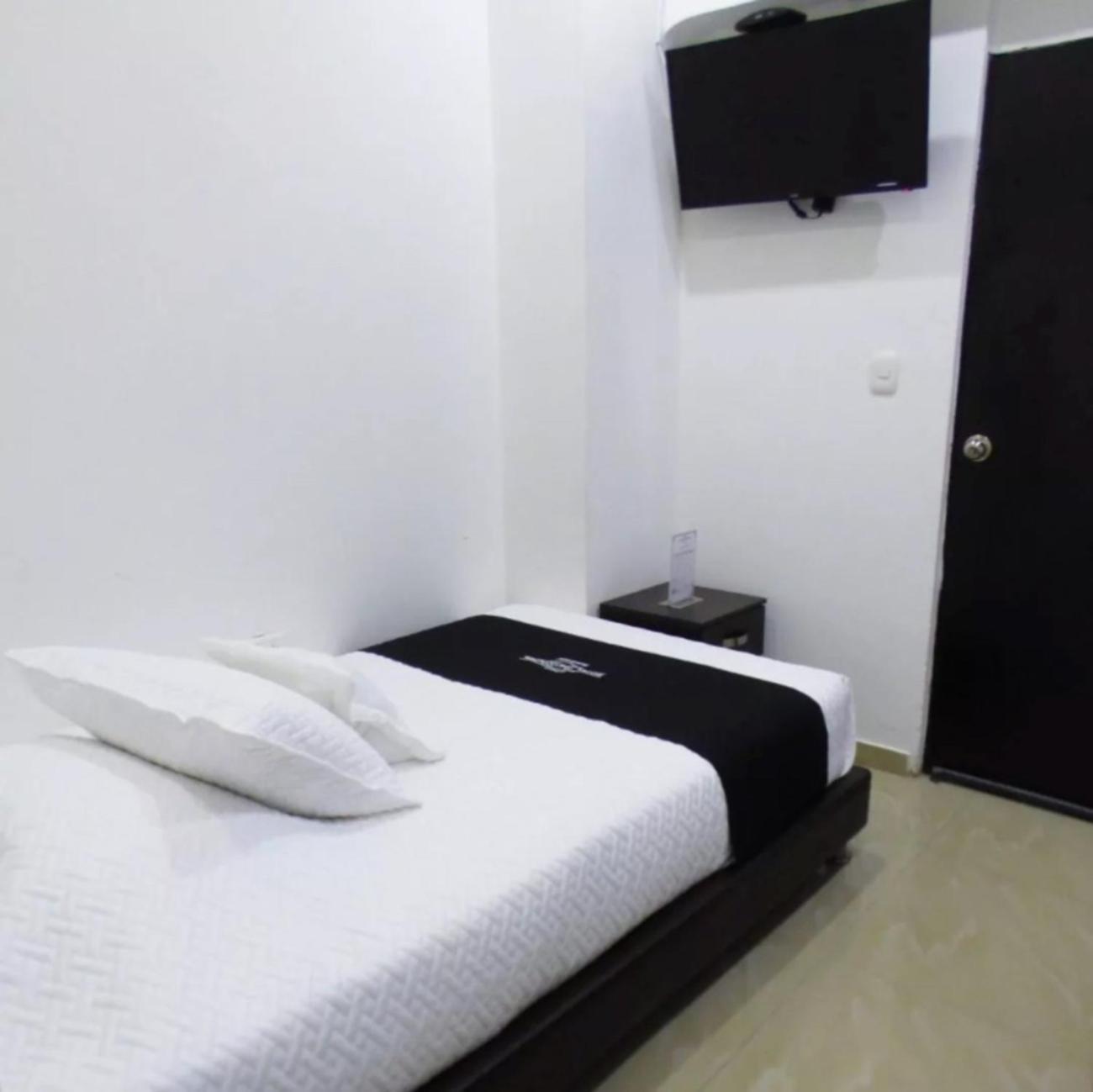 בוגוטה Hotel Colonial Internacional מראה חיצוני תמונה